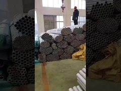 工場で溶接したパイプの出荷