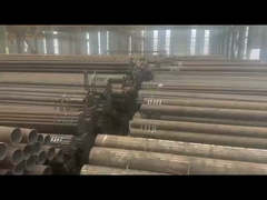 無縫管の倉庫は輸送に準備されています